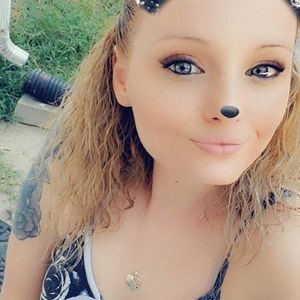 Meet your Posher, Leeann